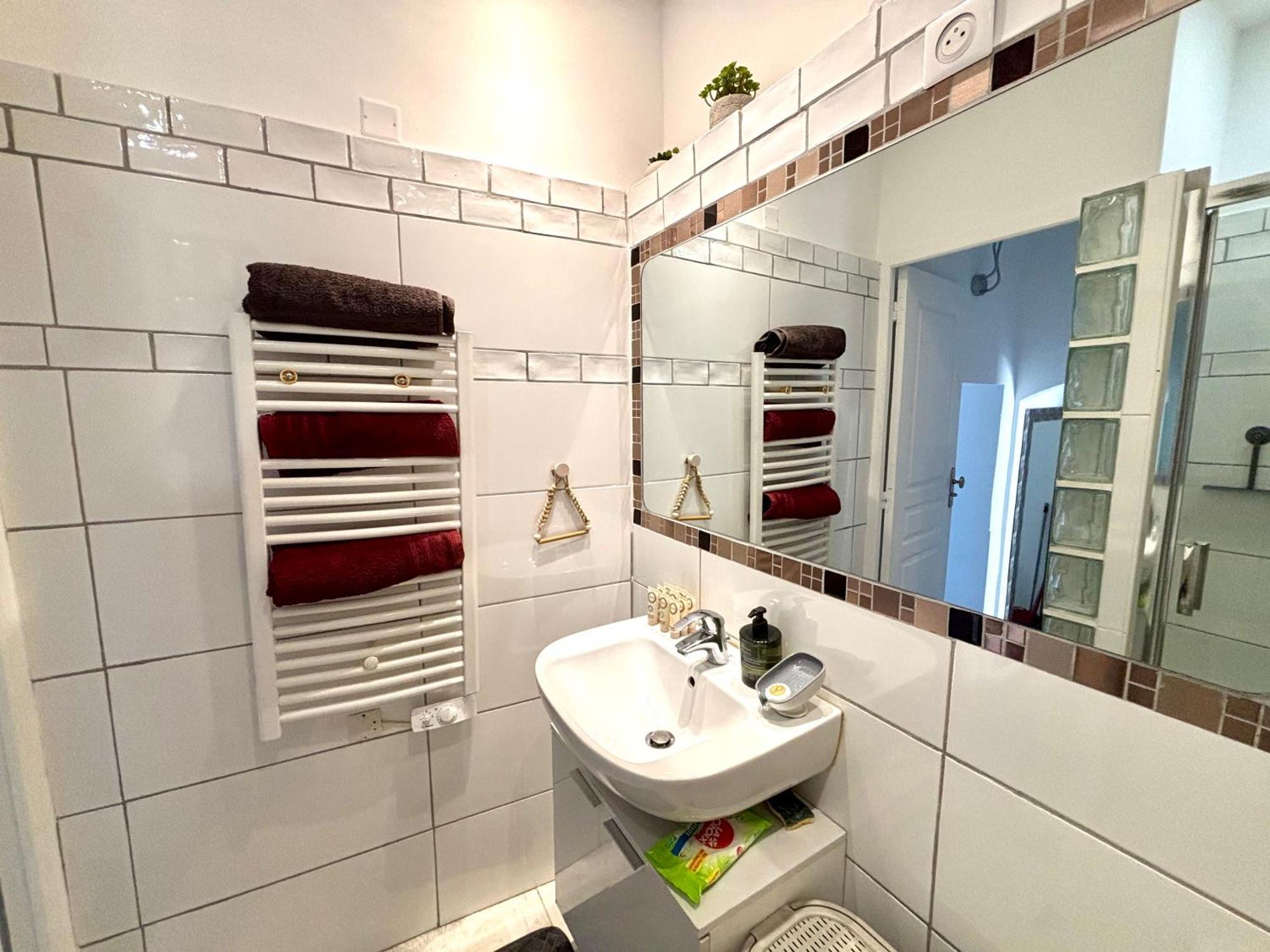 L Horizon Les Pennes Mirabeau Apartment Екстериор снимка